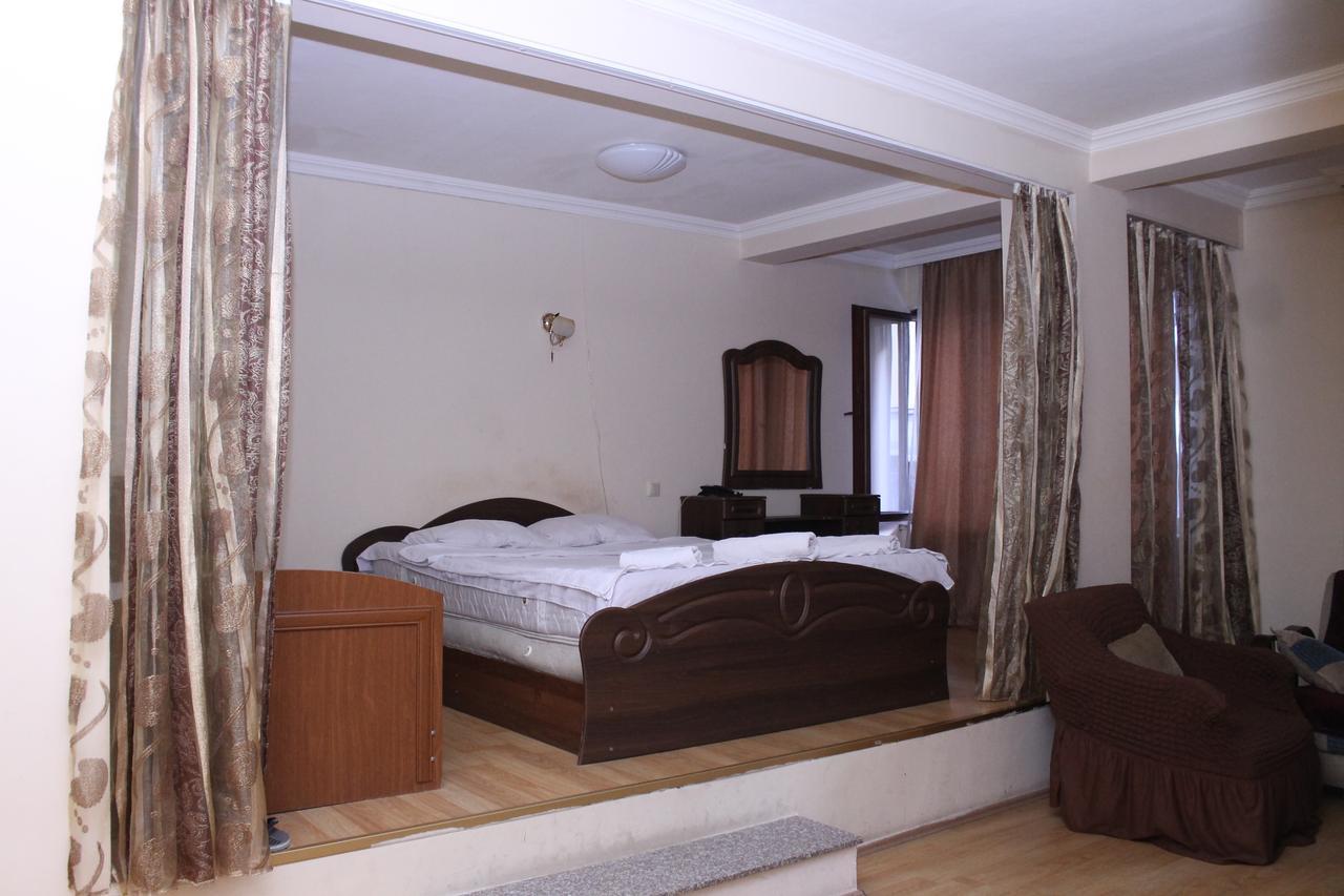 Hotel Hayat Batumi Exteriör bild