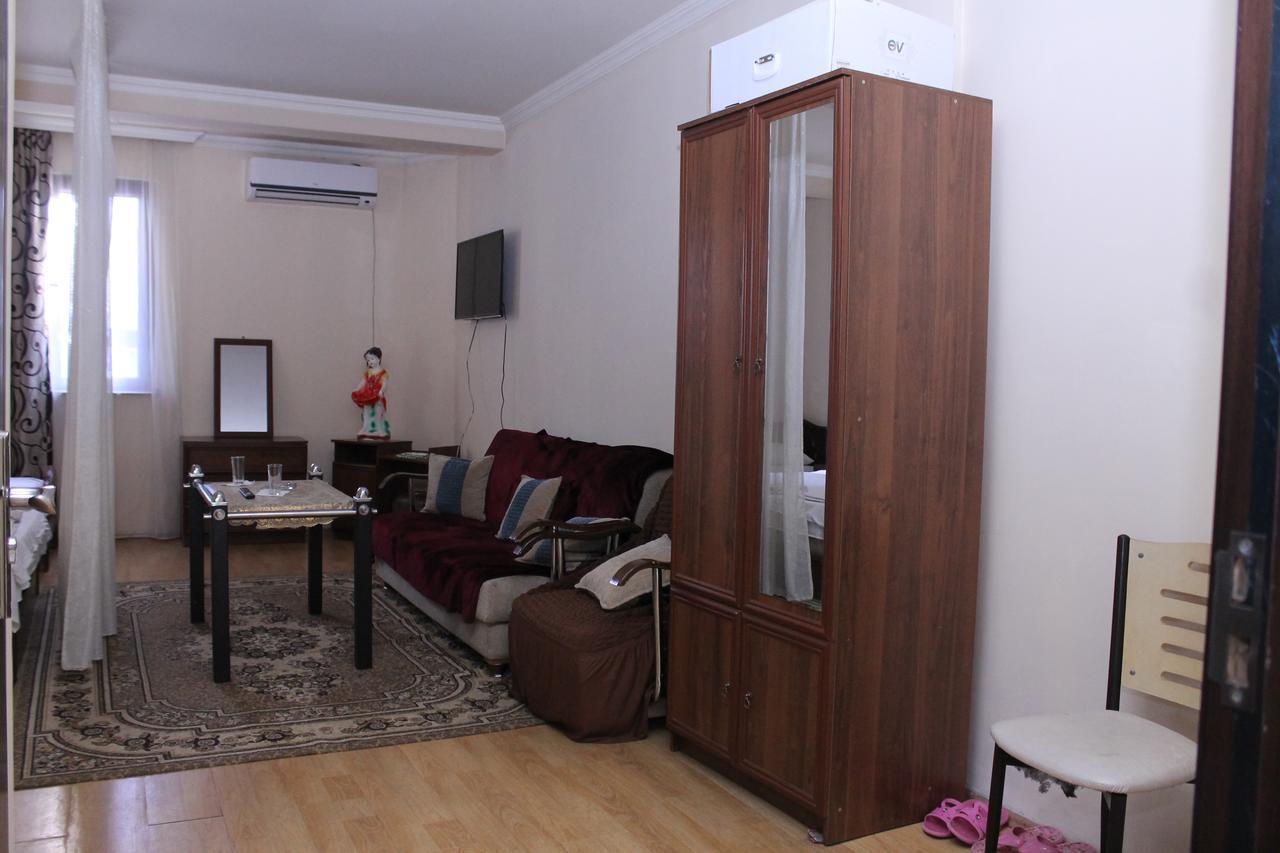Hotel Hayat Batumi Exteriör bild